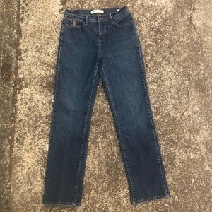 Levis Perfectly Slimming 512 Straight Leg